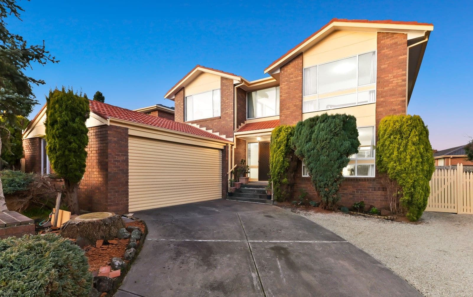 2 Sally Close, Wantirna South VIC 3152, Wantirna South - Image 1
