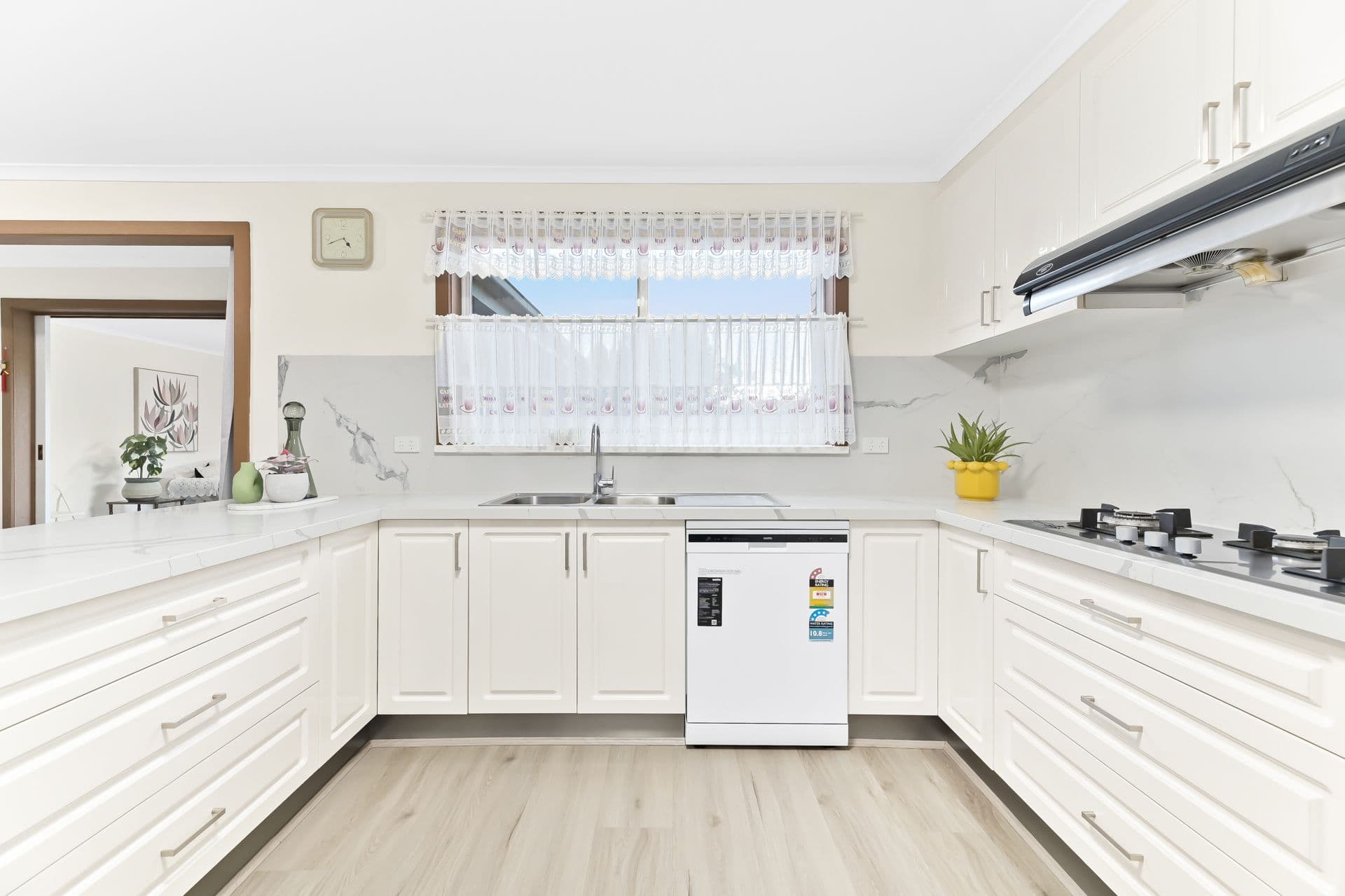 2 Sally Close, Wantirna South VIC 3152, Wantirna South - Thumbnail 6
