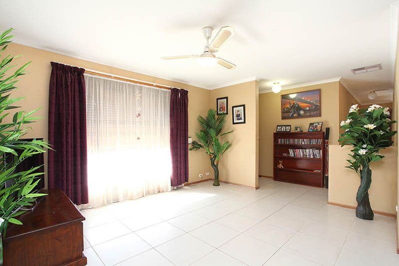 16 Lisbon Road, Craigmore SA 5114, Craigmore - Thumbnail 5