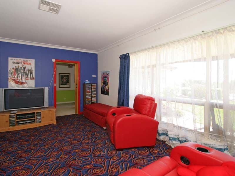 74 Brentwood Drive, HUNTFIELD HEIGHTS SA 5163, Huntfield Heights - Thumbnail 3