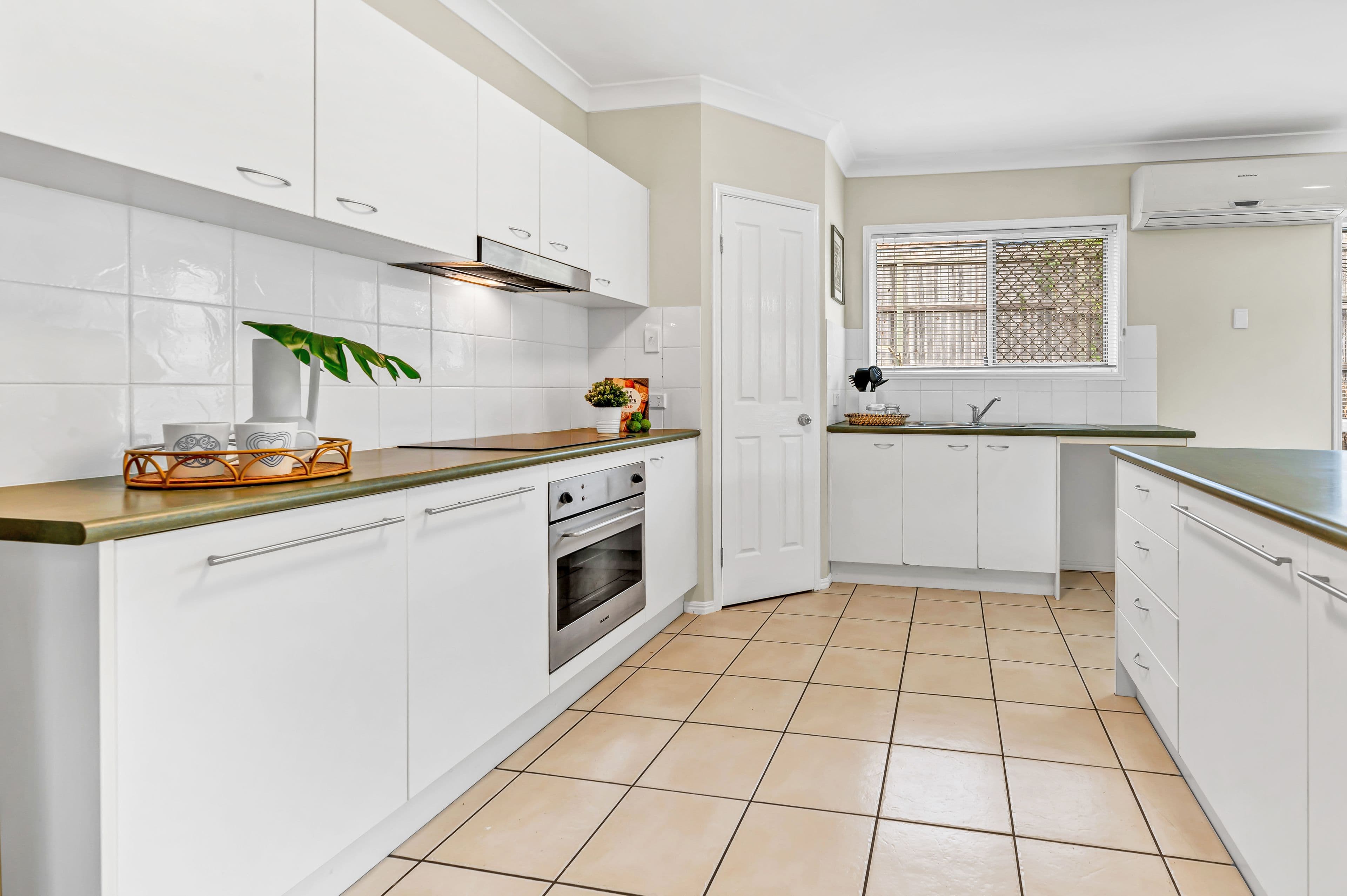 77 Billinghurst Crescent, Upper Coomera QLD 4209, Upper Coomera - Thumbnail 3