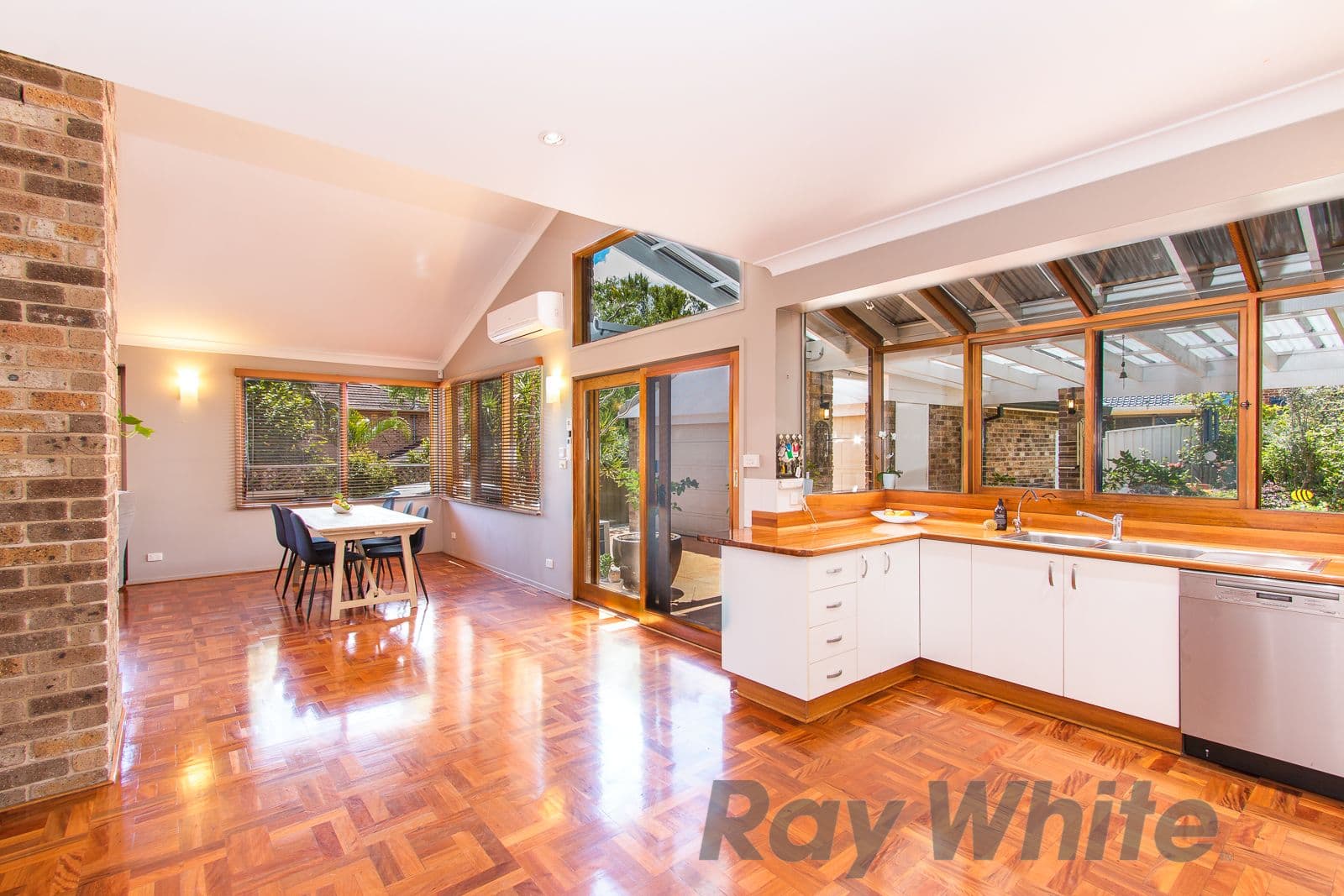 41 Colton Crescent, Lakelands - Thumbnail 6