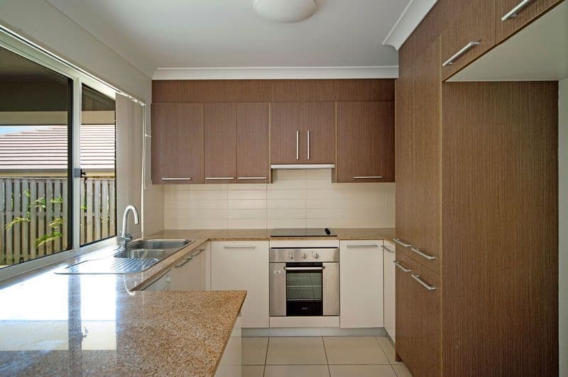 5 Sandow Street, PACIFIC PINES QLD 4211, Pacific Pines - Thumbnail 3