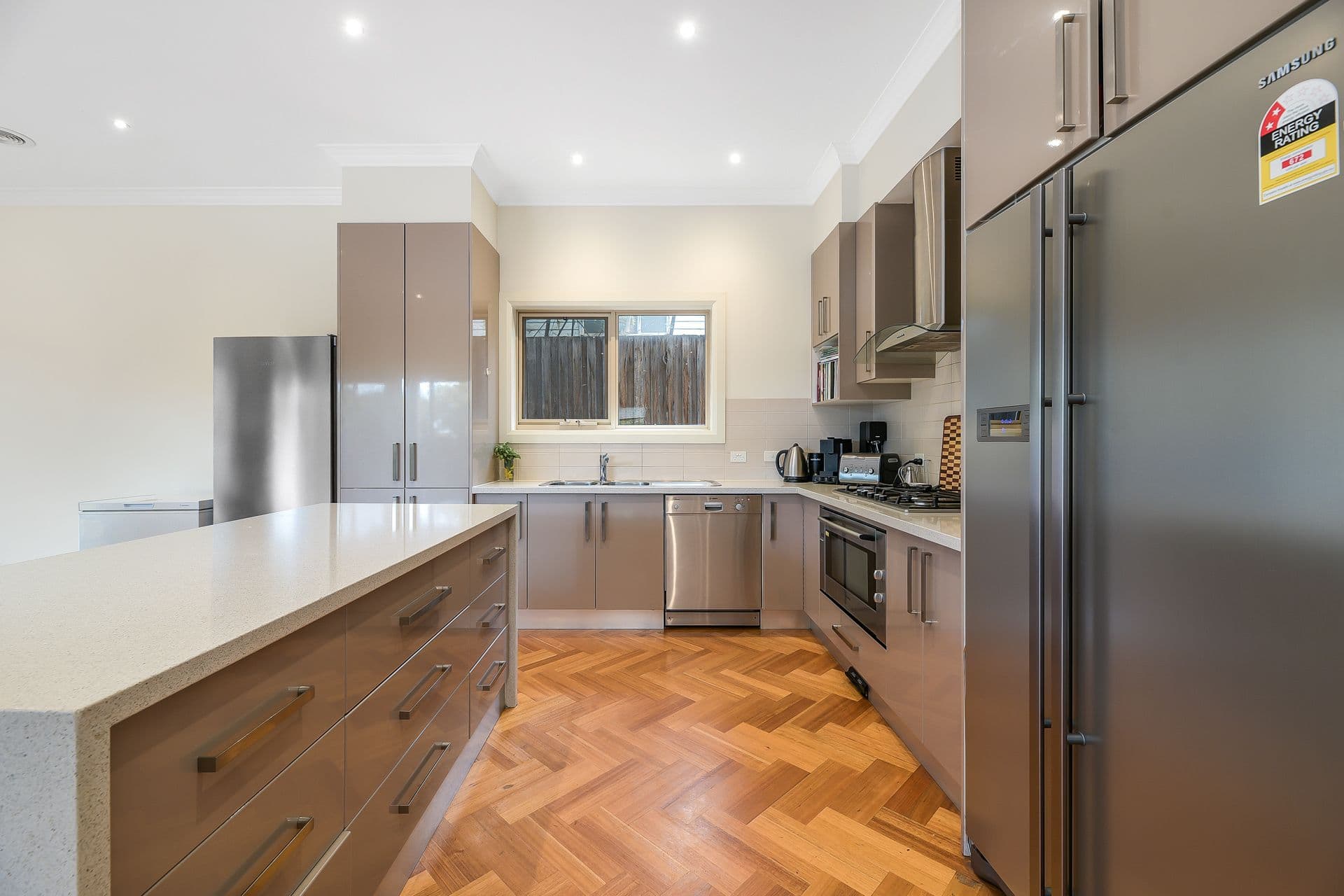 8 Gardner Street, Box Hill South VIC 3128, Box Hill South - Thumbnail 4