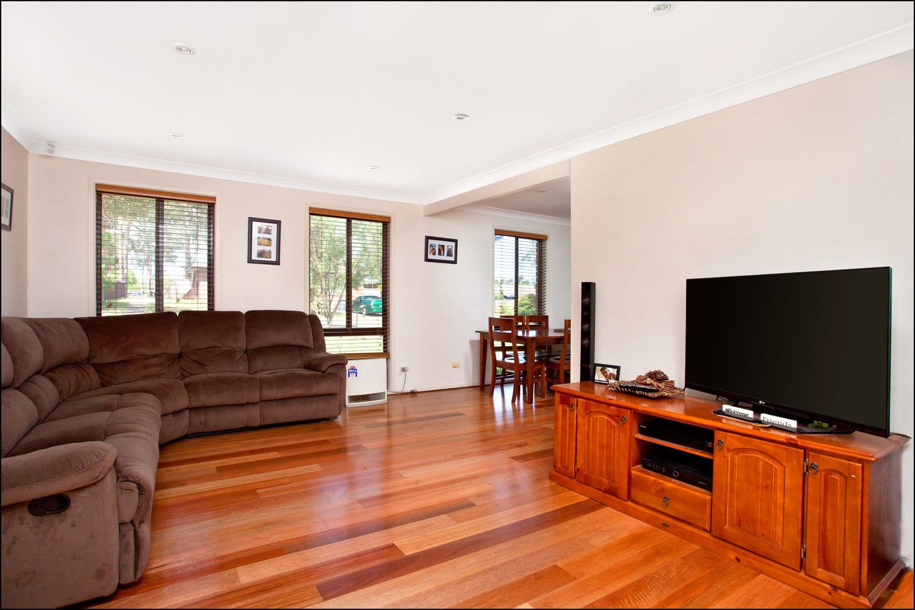 19 Snailham Crescent, SOUTH WINDSOR NSW 2756, South Windsor - Thumbnail 3