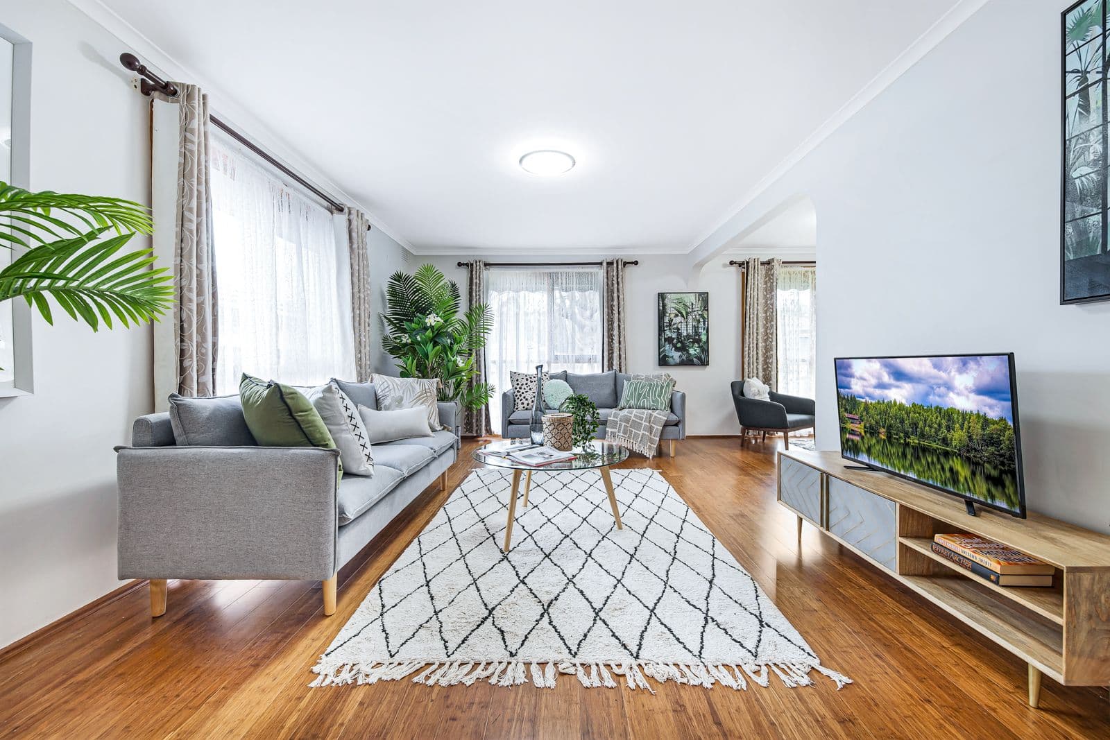 16 Alamein Avenue, Croydon VIC 3136, Croydon - Thumbnail 2