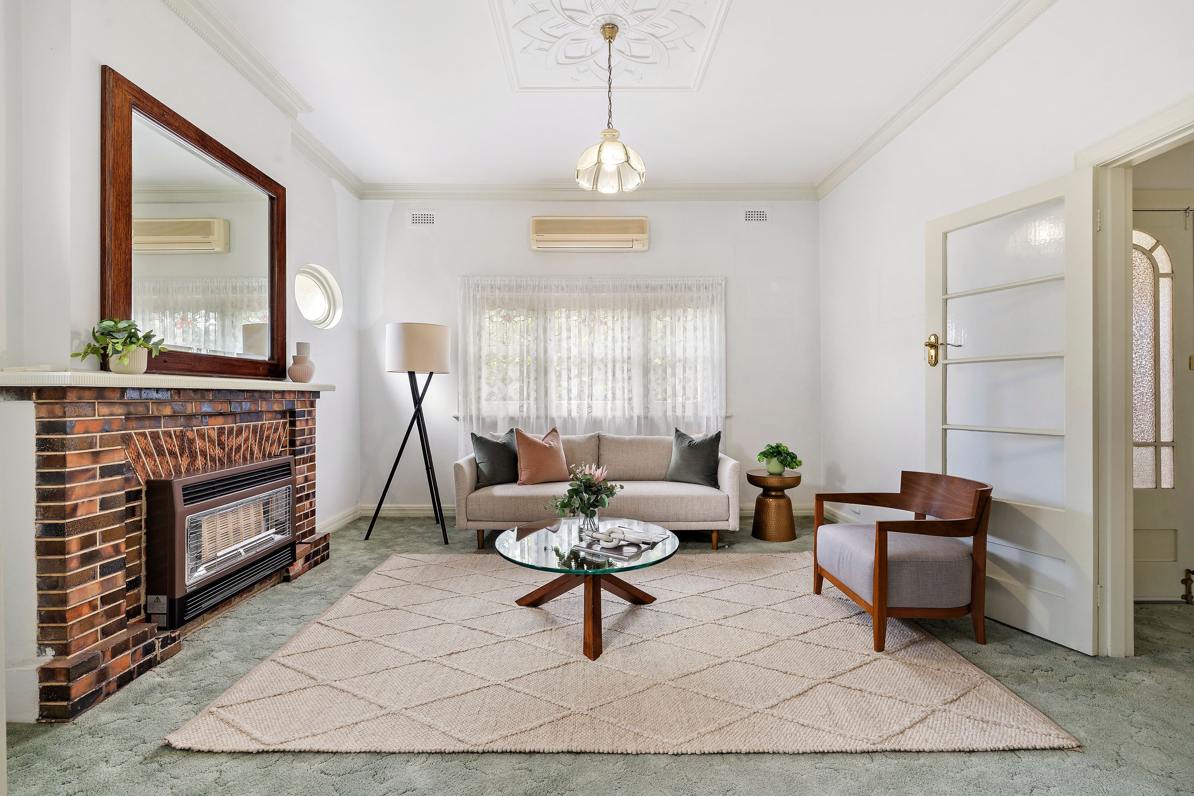 35 Willesden Road, Hughesdale VIC 3166, Hughesdale - Thumbnail 2