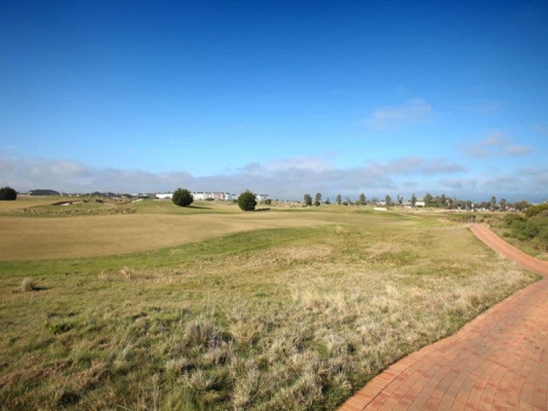 38/1 Greg Norman Drive, Sanctuary Lakes - Thumbnail 8
