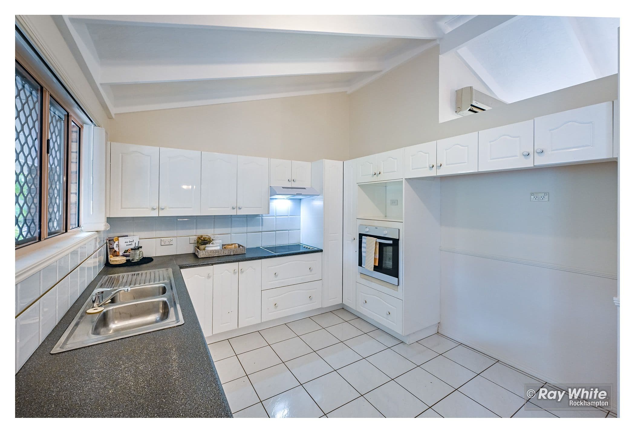 14 Blyth Avenue, Gracemere QLD 4702, Gracemere - Thumbnail 3