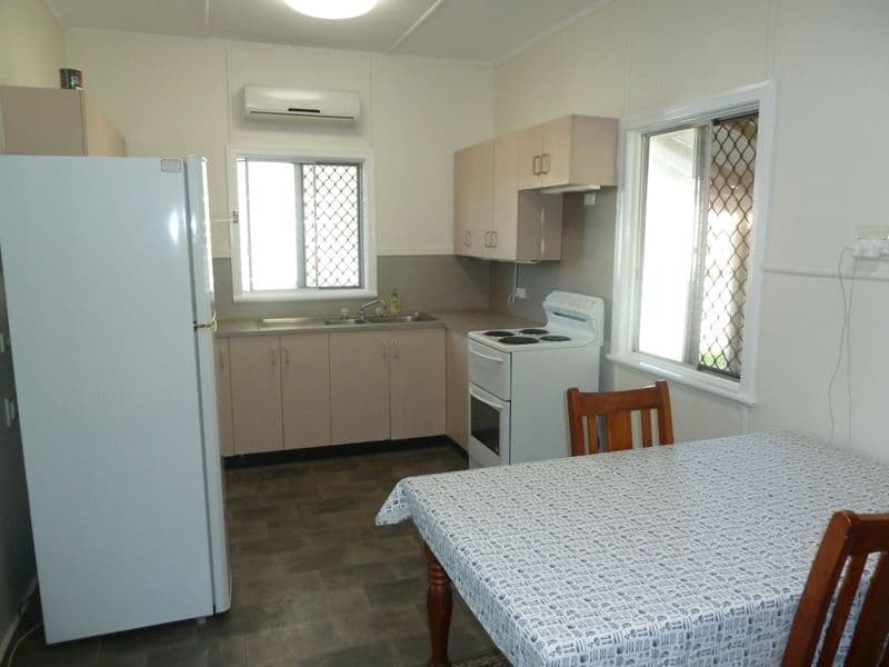 9 Adrian Street, WEST MACKAY QLD 4740, West Mackay - Thumbnail 7