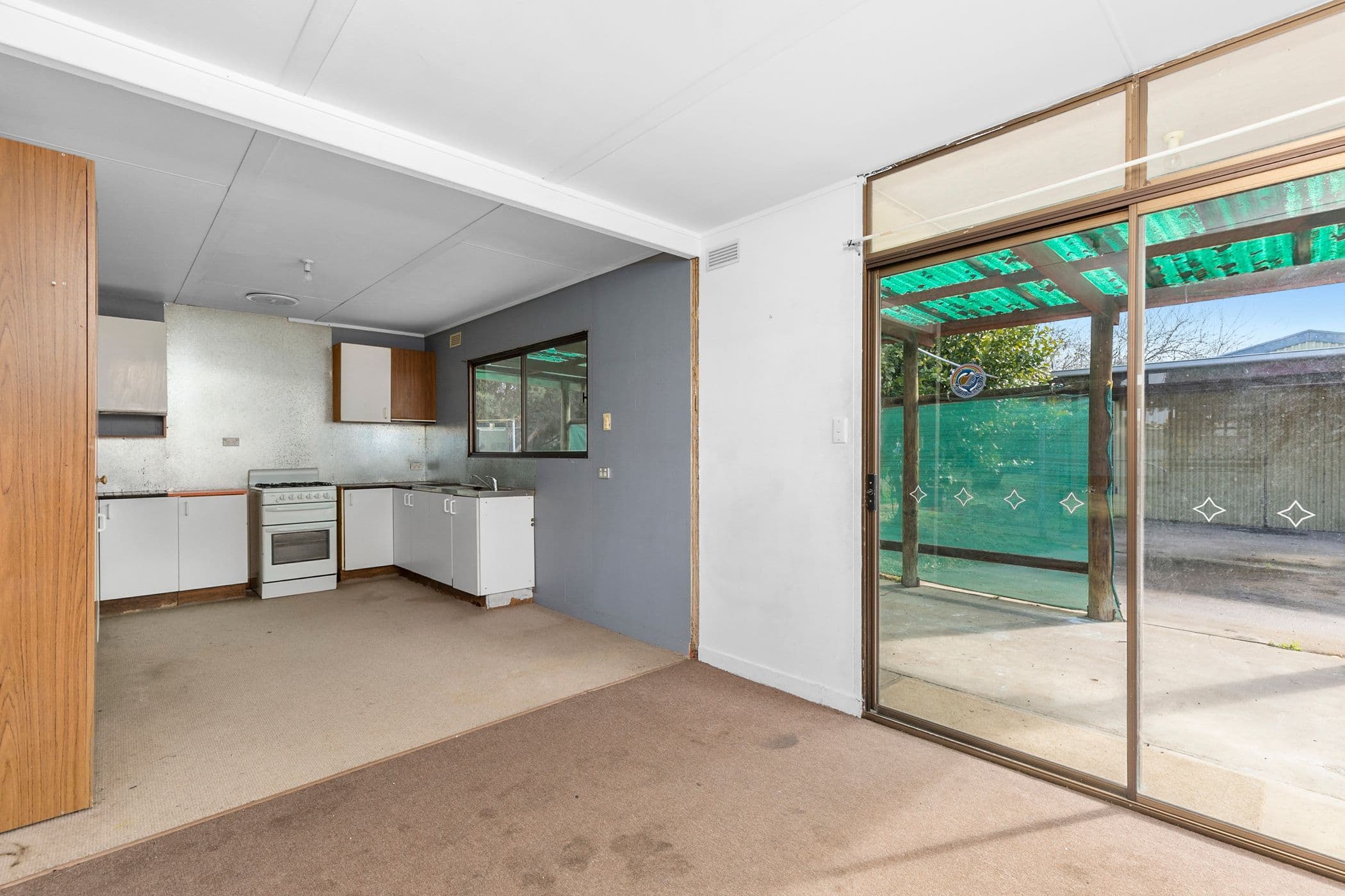 75 Churchill Avenue, Ararat VIC 3377, Ararat - Thumbnail 5