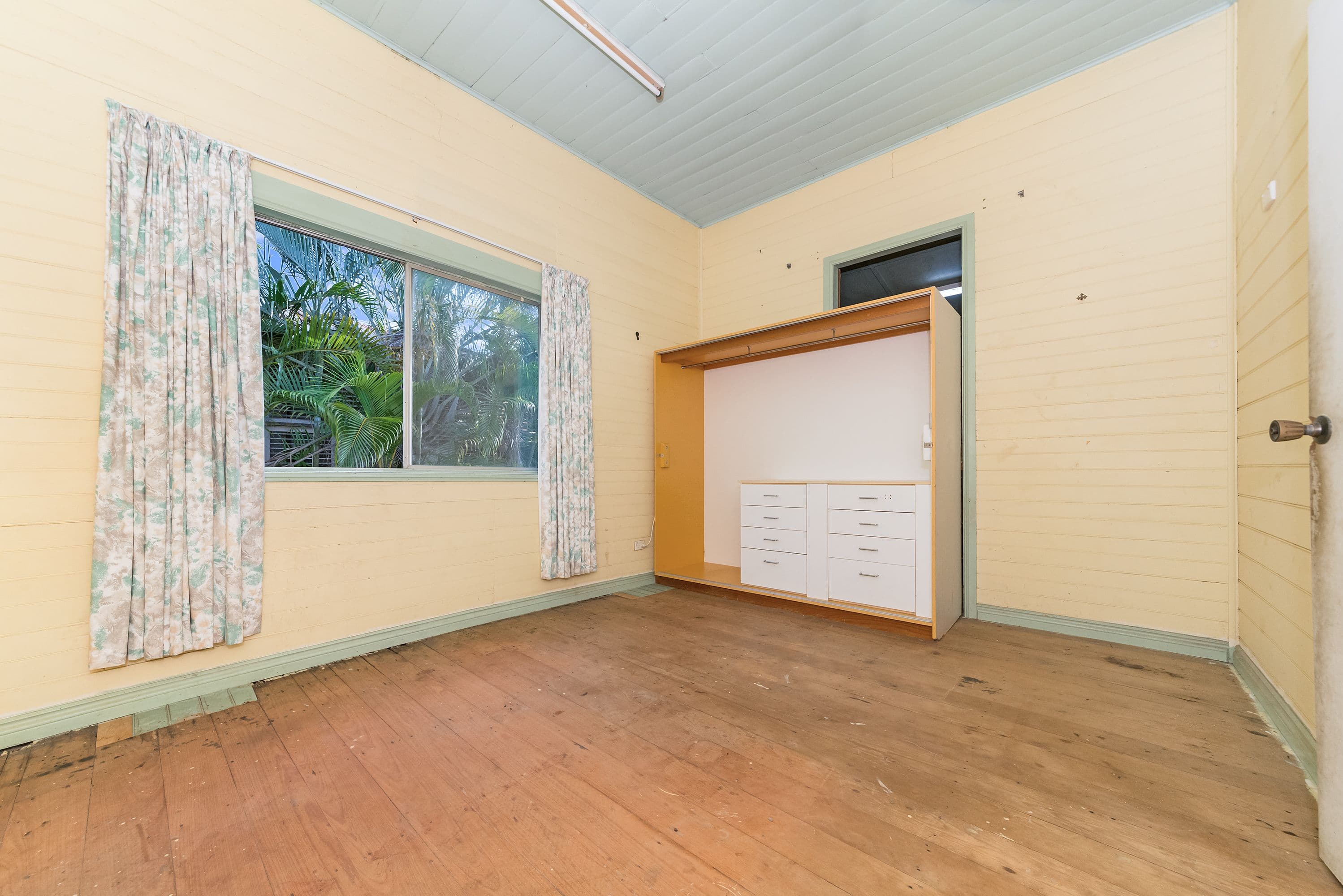 43 Ninth Avenue, Railway Estate QLD 4810, Railway Estate - Thumbnail 3