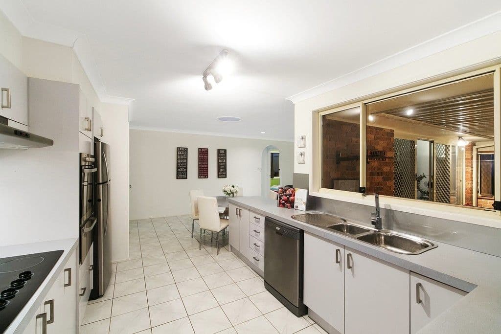 8 Molsten Avenue, TUMBI UMBI NSW 2261, Tumbi Umbi - Thumbnail 5