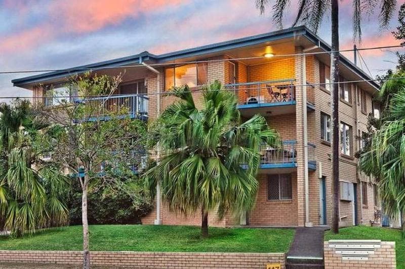 1/117 Clarence Road,  Indooroopilly, Indooroopilly - Thumbnail 2
