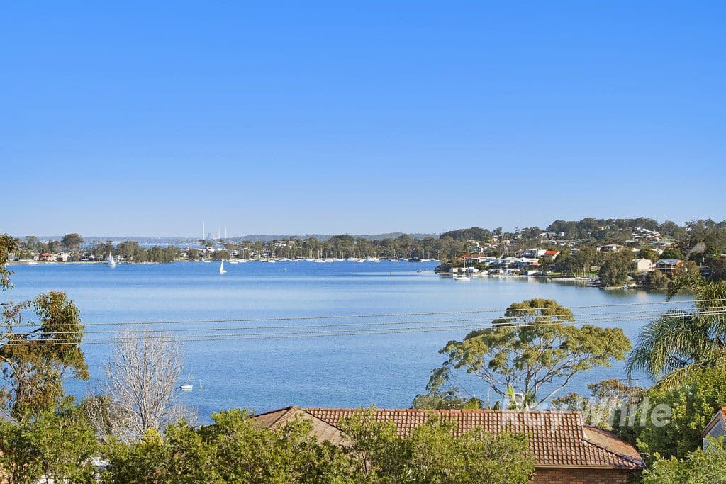 59 Alkrington Avenue, Fishing Point - Image 1