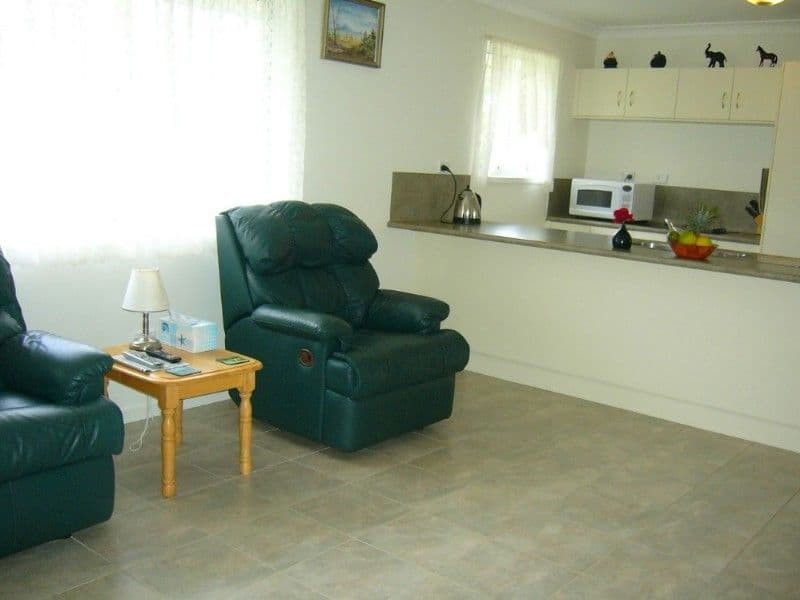 16 Spowart Road, MOUNT CHALMERS QLD 4702, Mount Chalmers - Thumbnail 3