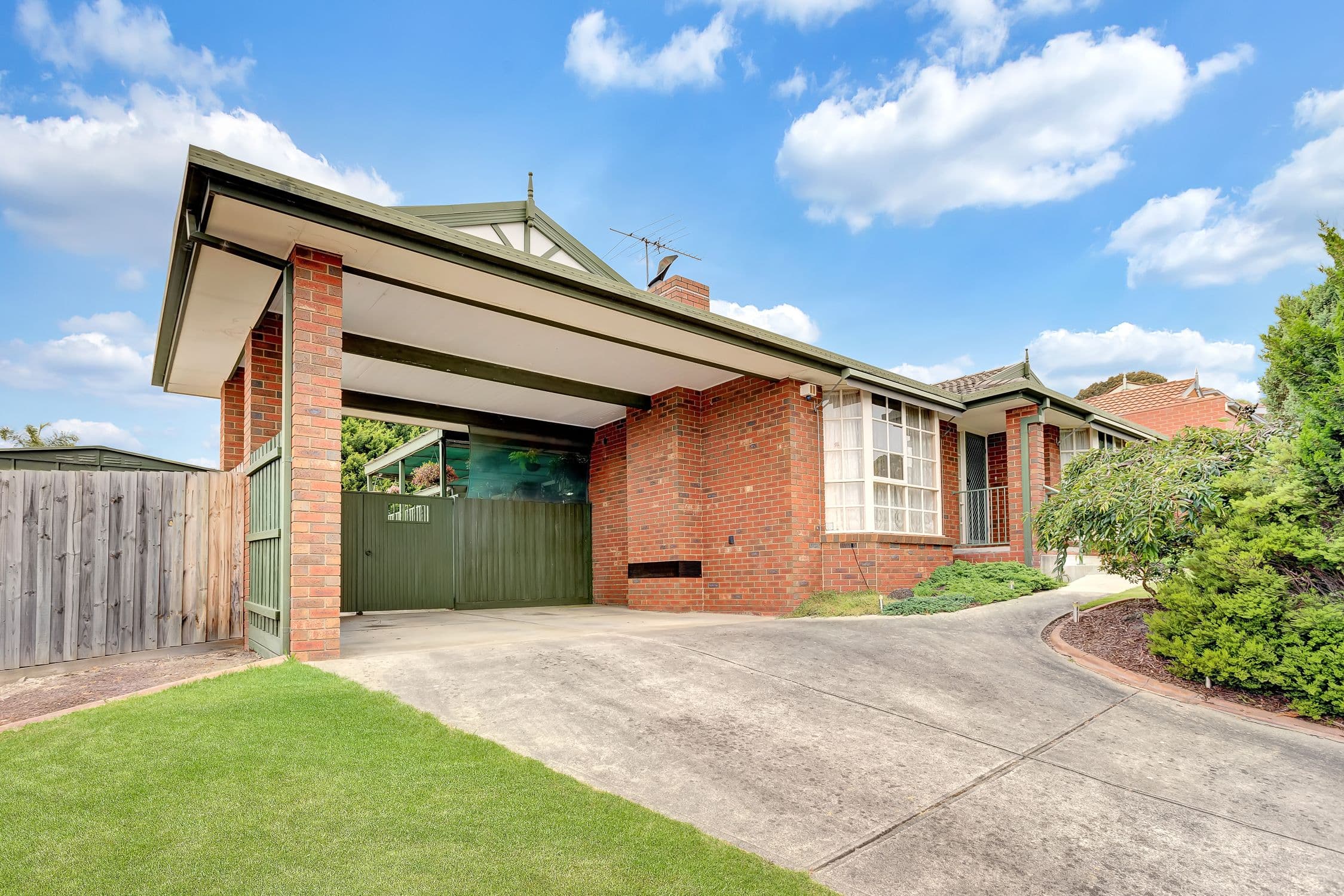 2 Harmony Close, Lilydale VIC 3140, Lilydale - Thumbnail 2