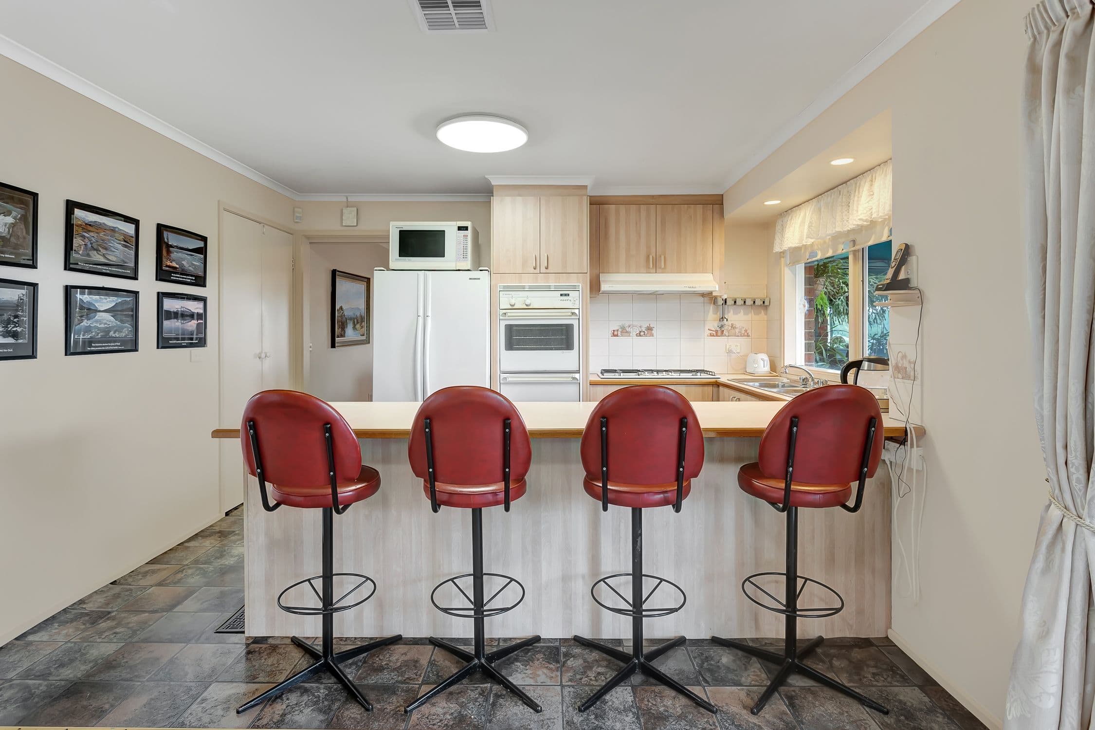 2 Harmony Close, Lilydale VIC 3140, Lilydale - Thumbnail 4