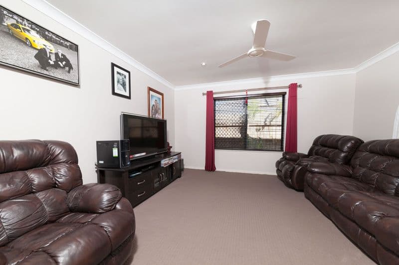 49 Timberlea Drive East, BENTLEY PARK QLD 4869, Bentley Park - Thumbnail 4