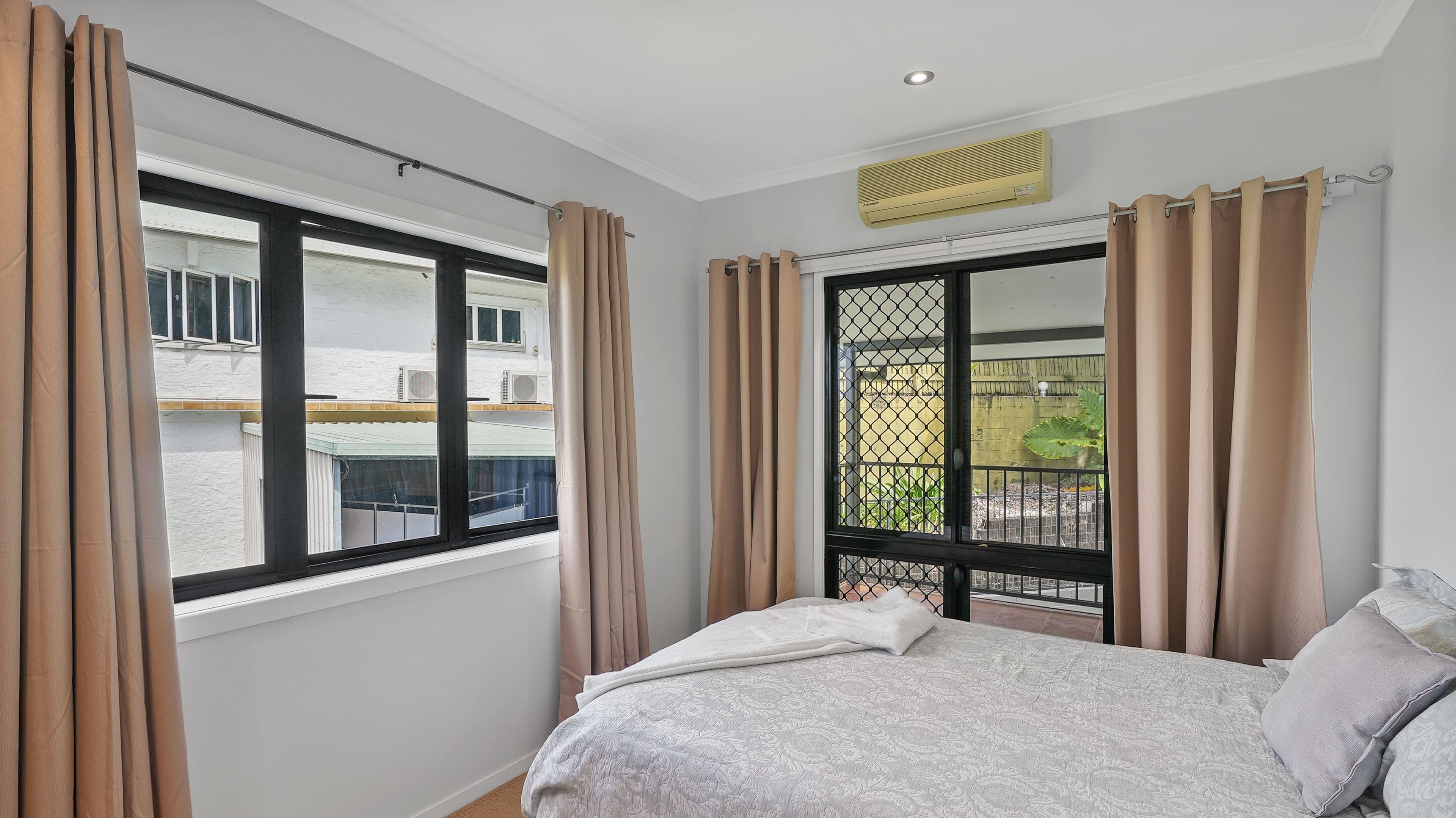 8 Seaview Close, Bayview Heights QLD 4868, Bayview Heights - Thumbnail 8