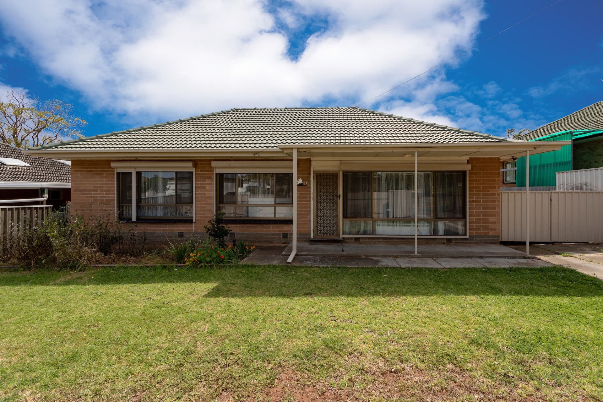 17 Normandy Avenue, Para Hills - Thumbnail 2