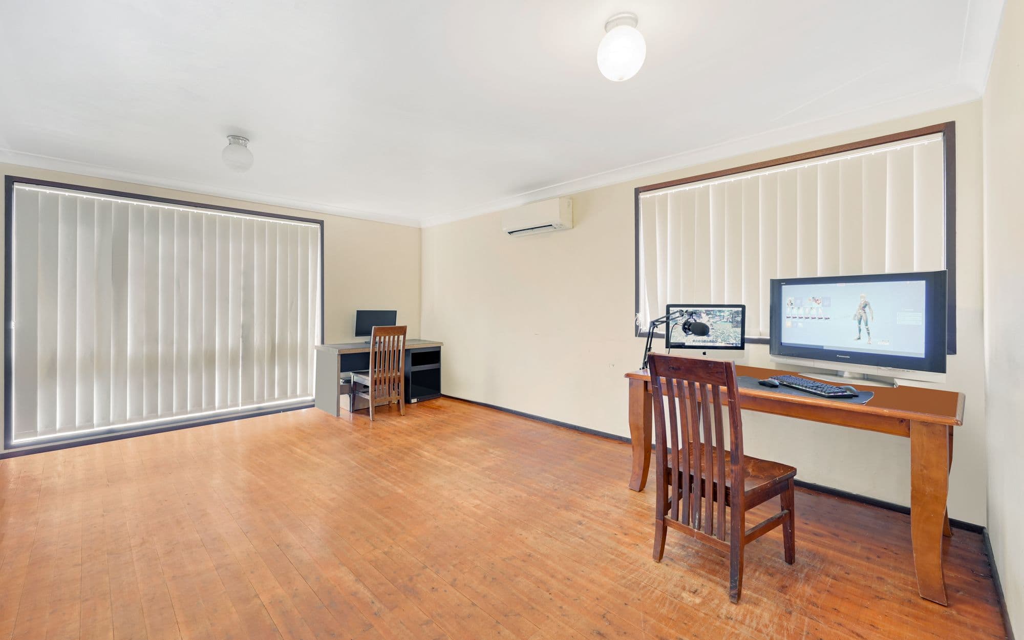 16 Larapinta Crescent, St Helens Park NSW 2560, St Helens Park - Thumbnail 2