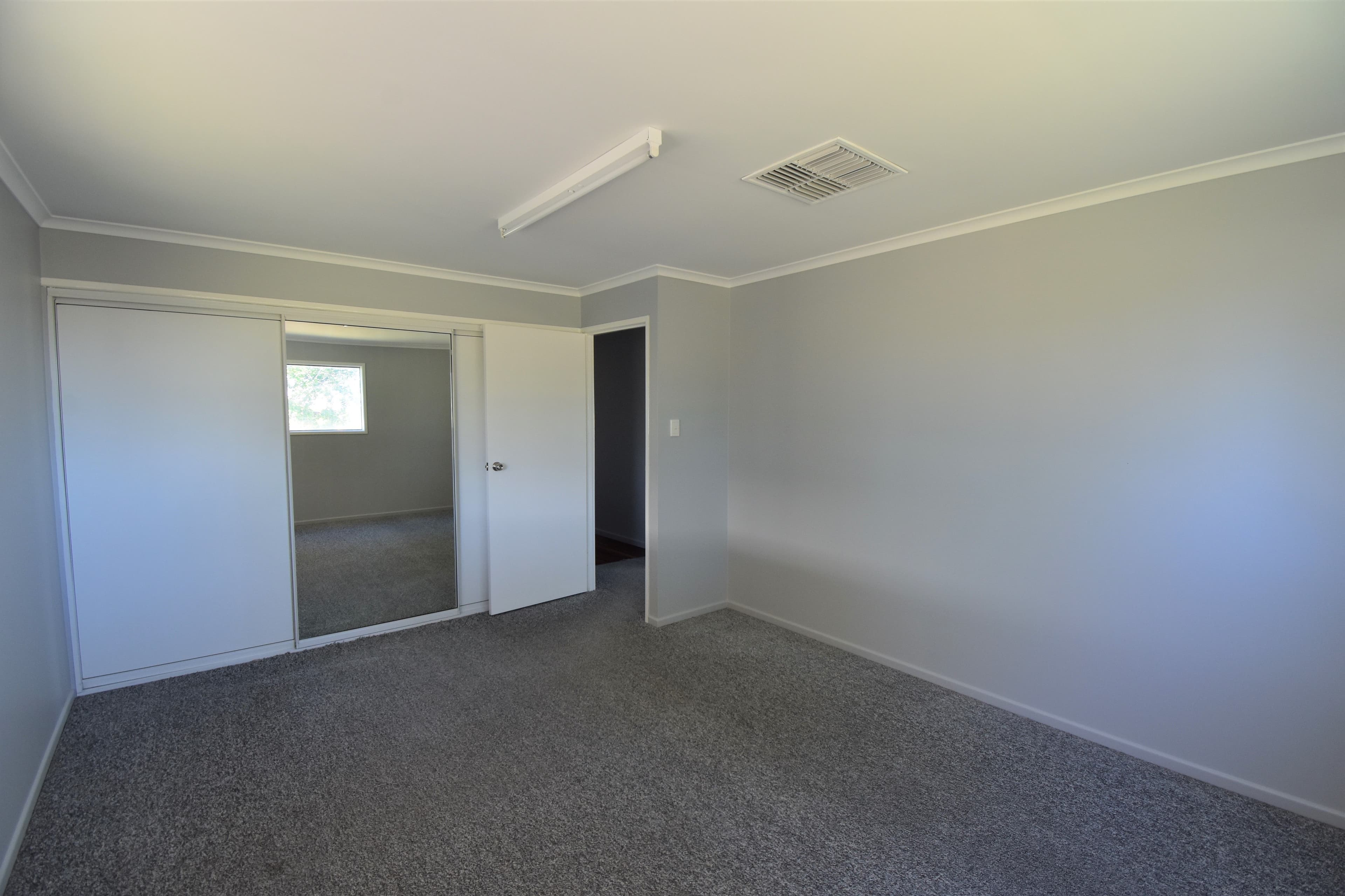 130 Acacia Street, Barcaldine QLD 4725, Barcaldine - Thumbnail 6
