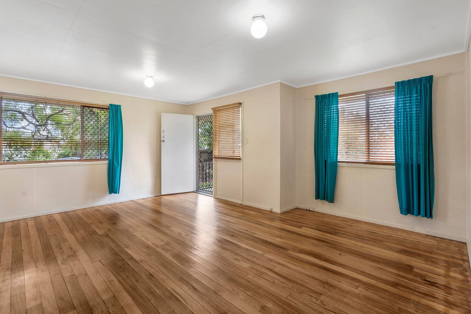 235 Kingston Road, Woodridge QLD 4114, Woodridge - Thumbnail 2