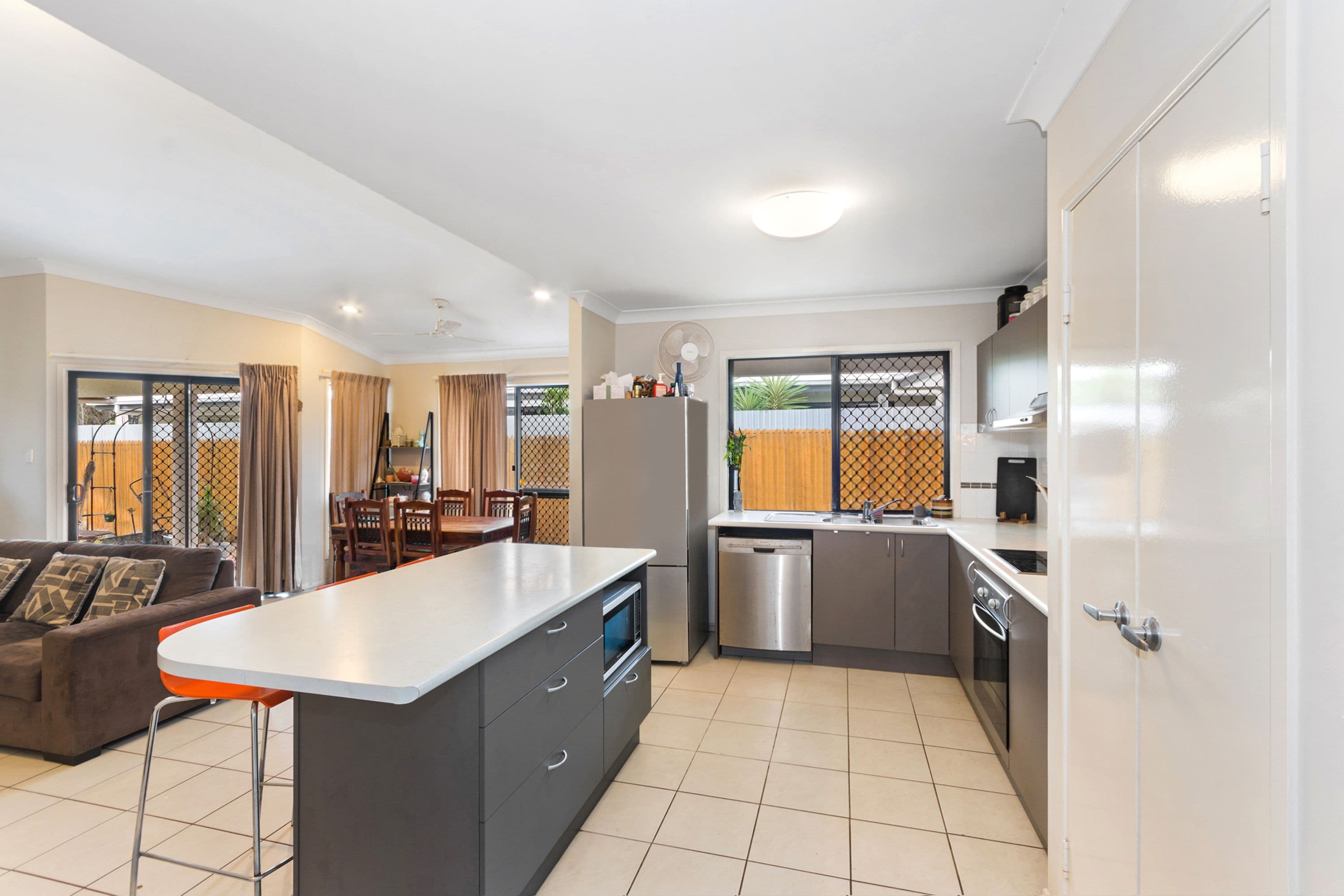 5 Carswell Avenue, Kirwan QLD 4817, Kirwan - Thumbnail 2