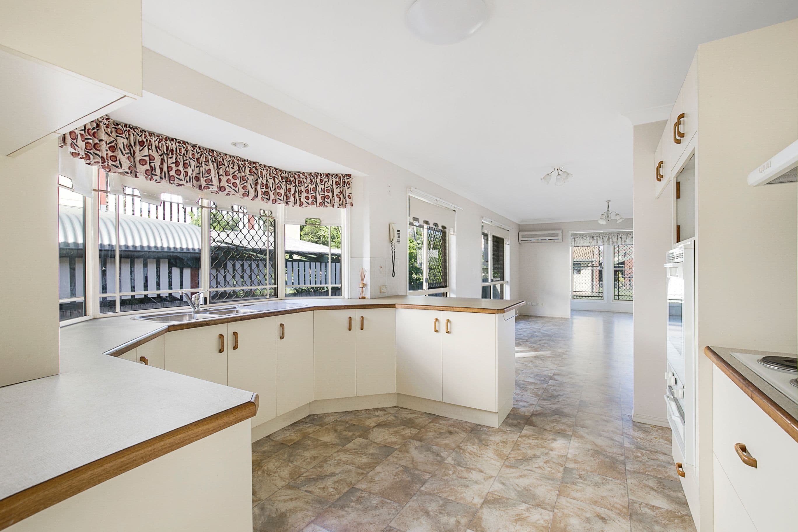 28 Clara Street, Wynnum QLD 4178, Wynnum - Thumbnail 4