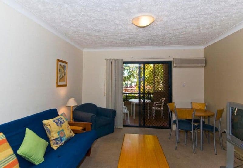 38 Petrel Avenue, MERMAID BEACH QLD 4218, Mermaid Beach - Thumbnail 7