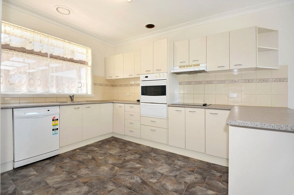 276 Vickers Street, Sebastopol VIC 3356, Sebastopol - Thumbnail 3