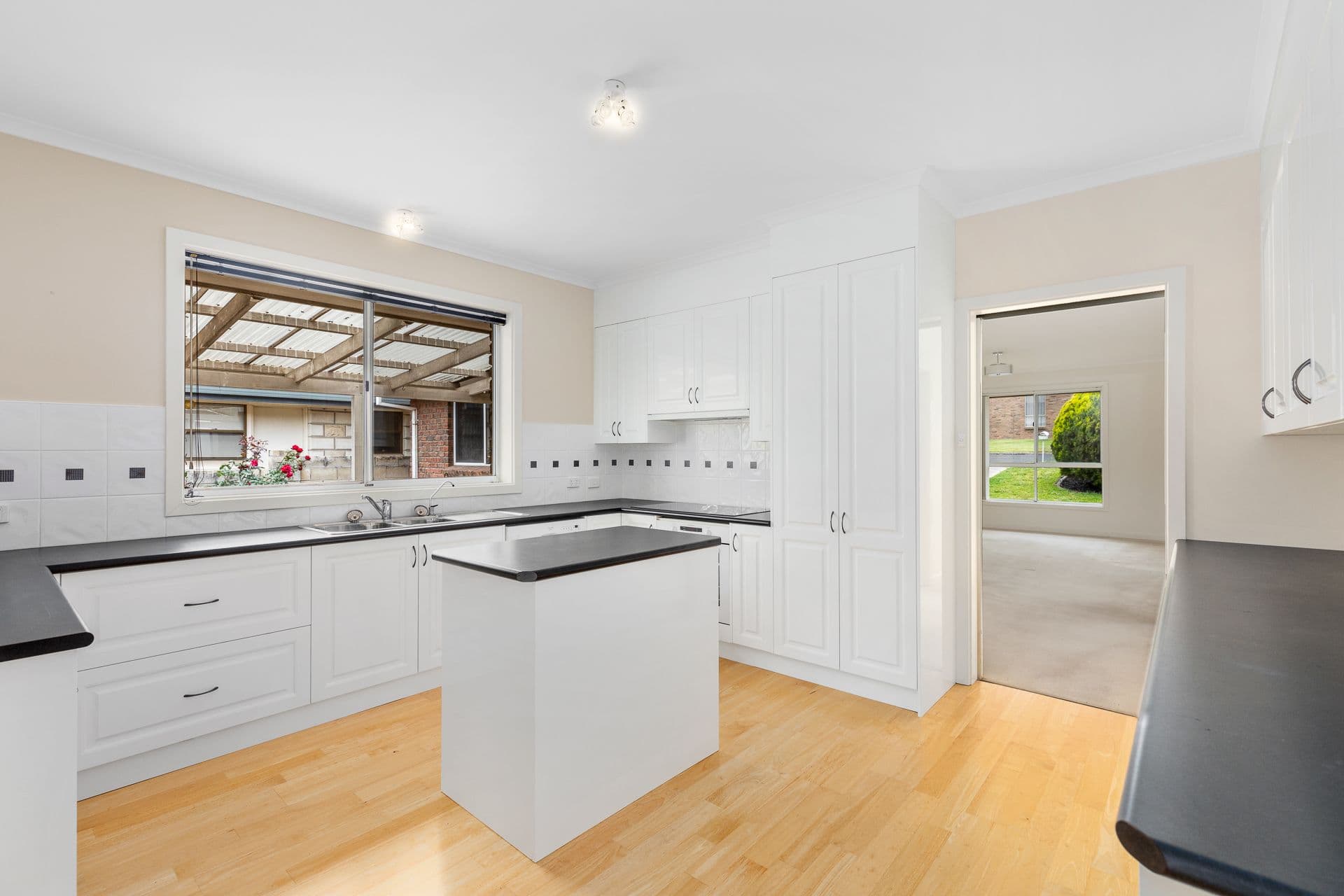 7 Stiles Street, Mount Gambier SA 5290, Mount Gambier - Thumbnail 5