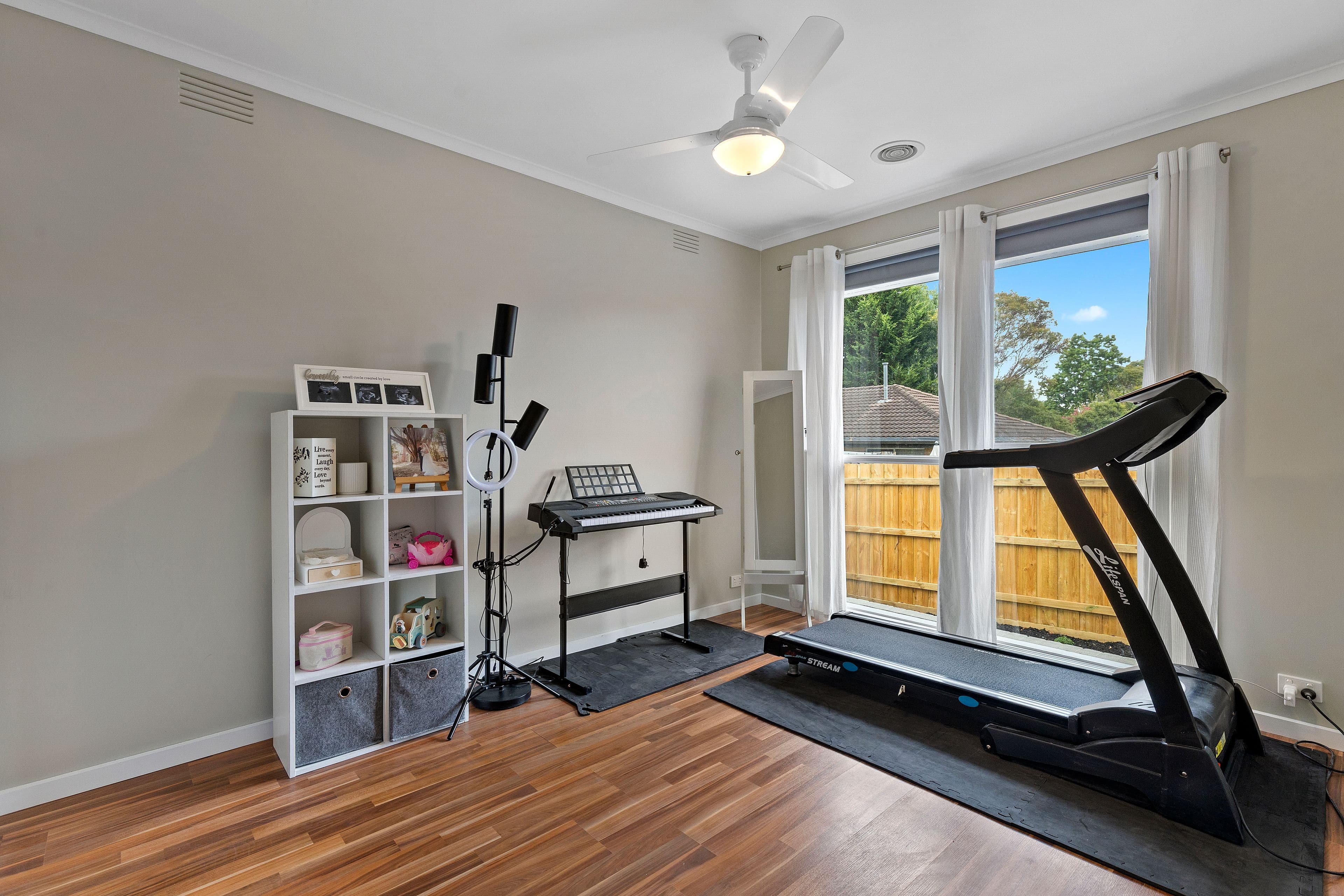 35 Longfellow Avenue, Mooroolbark VIC 3138, Mooroolbark - Thumbnail 7
