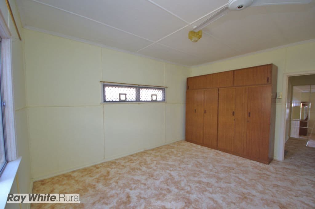 14 Hart Street, BEAUDESERT QLD 4285, Beaudesert - Thumbnail 7