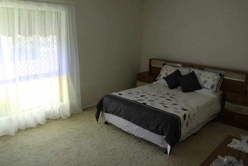 1 Swains Court, BOYNE ISLAND QLD 4680, Boyne Island - Thumbnail 2