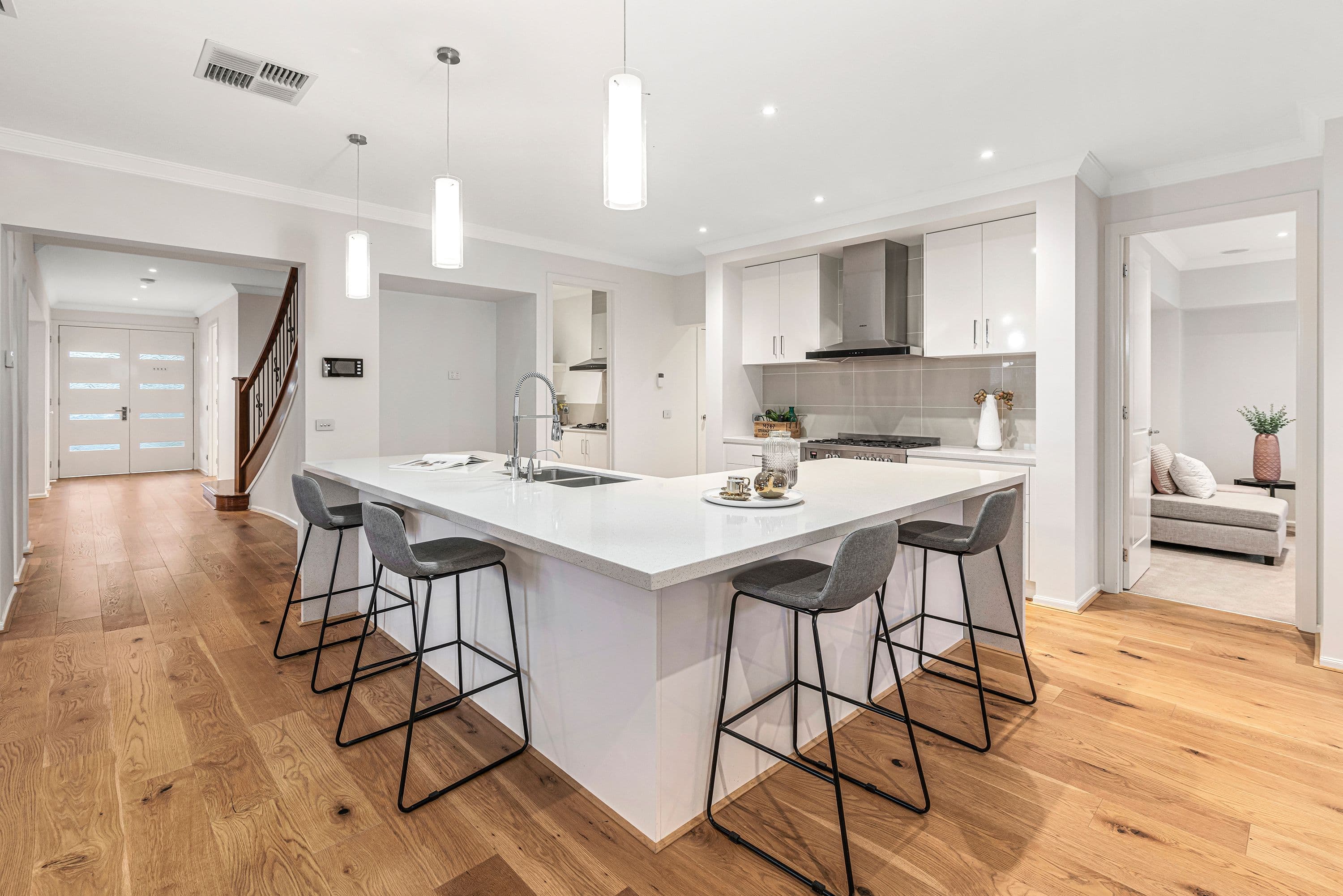 57 Glen Tower Drive, Glen Waverley VIC 3150, Glen Waverley - Thumbnail 2