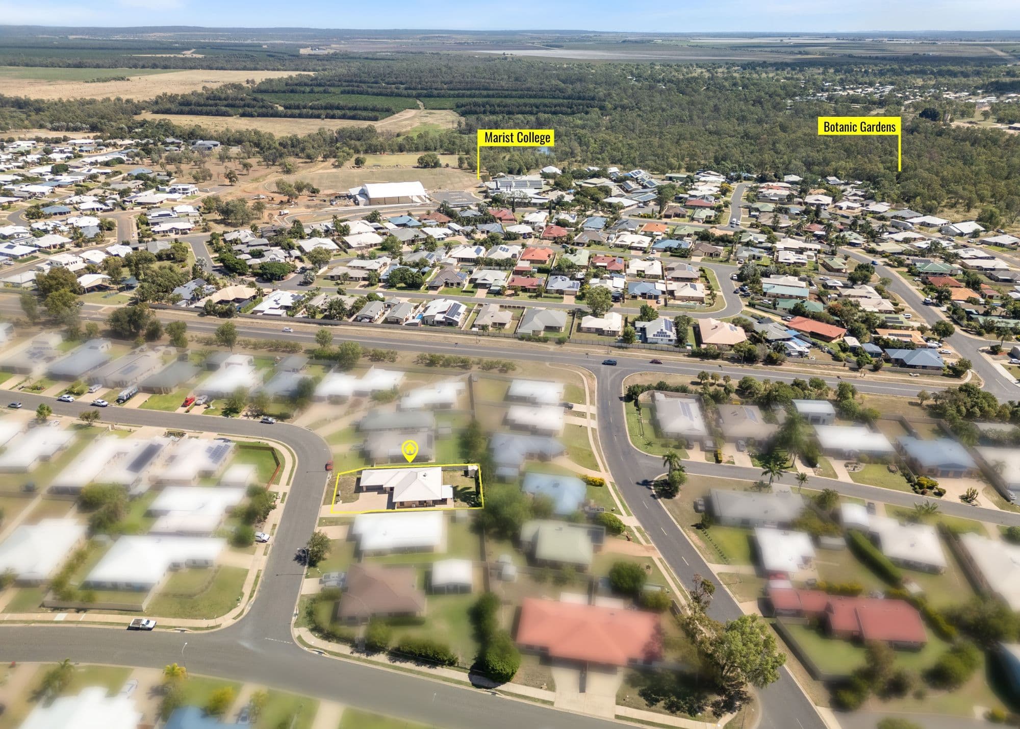 6 Wright Street, Emerald QLD 4720, Emerald - Thumbnail 2