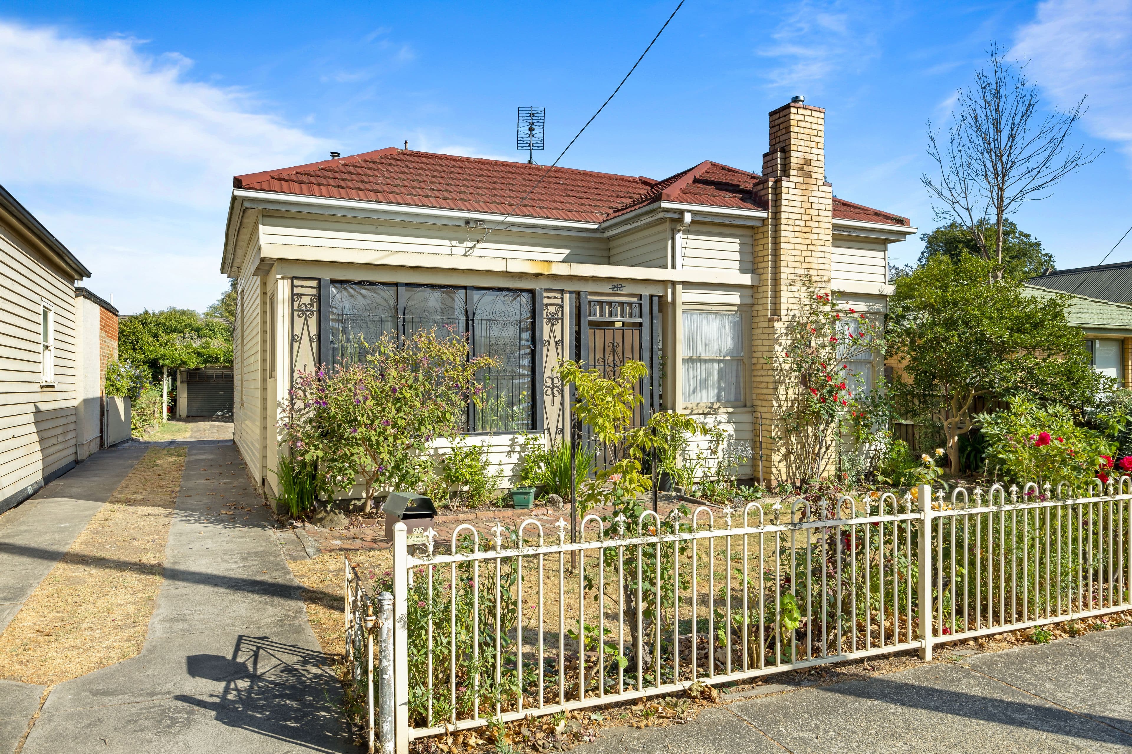 212 Doveton Street South, Ballarat Central VIC 3350, Ballarat Central - Thumbnail 2