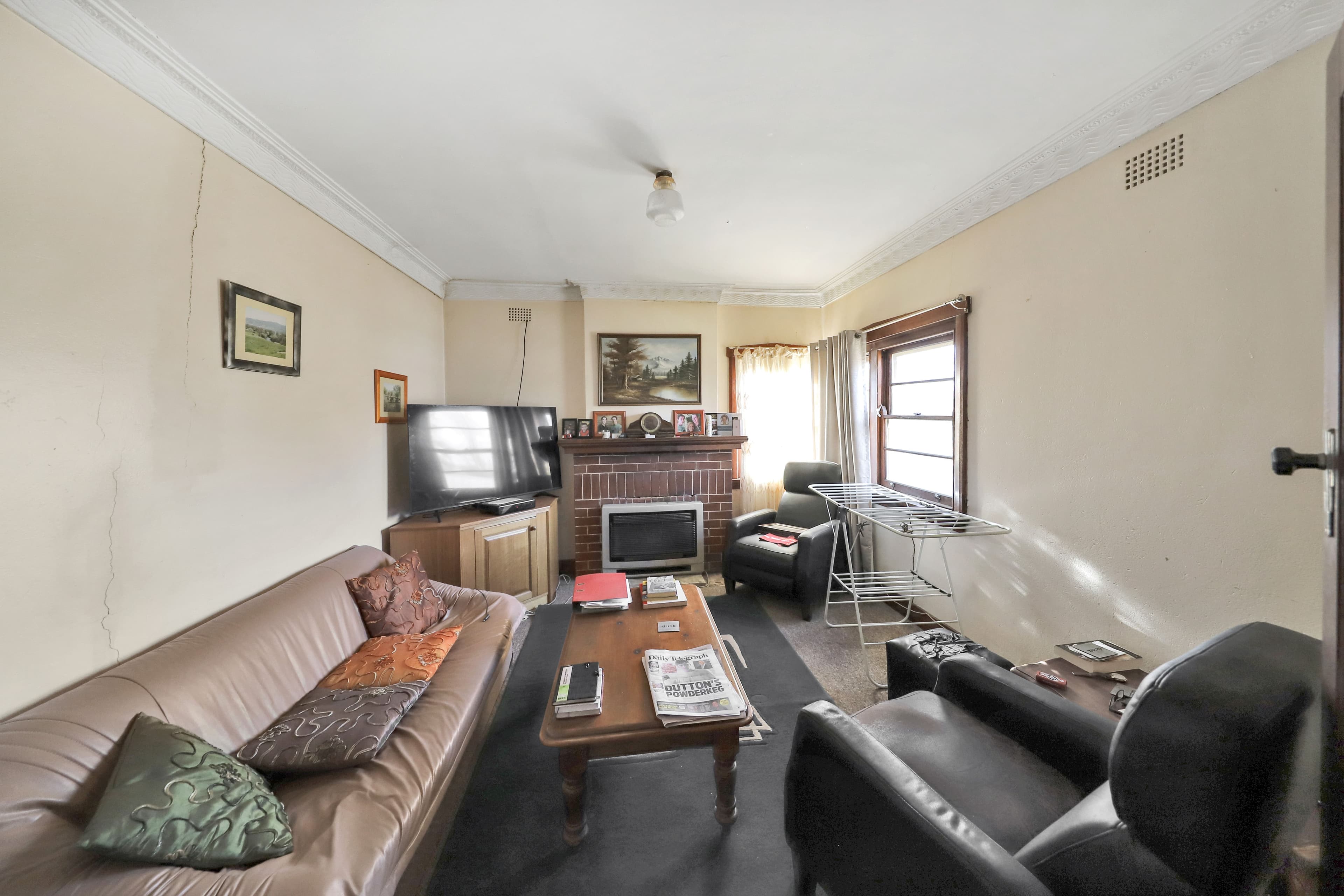 1 Clunie Avenue, Tumut NSW 2720, Tumut - Thumbnail 3