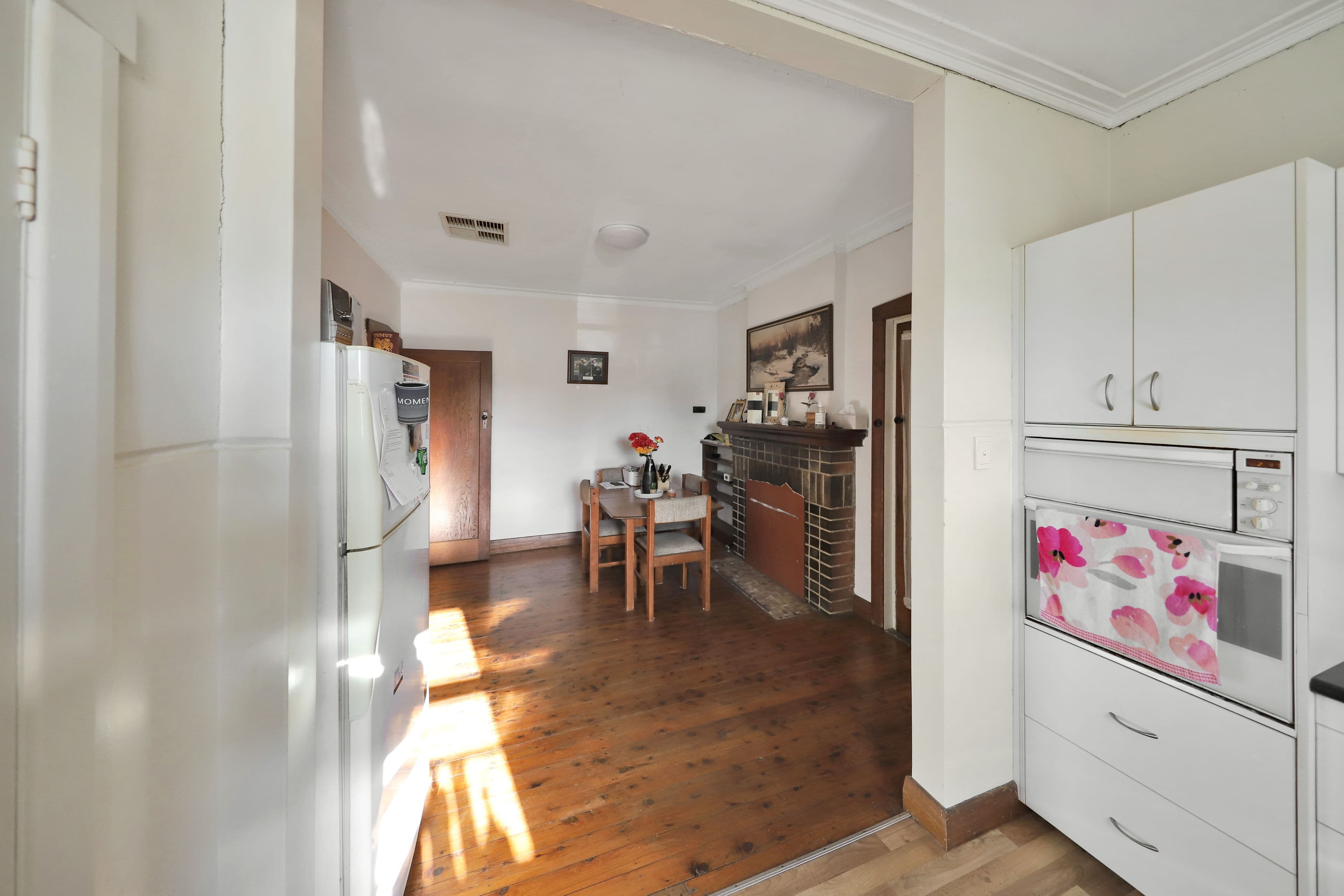 1 Clunie Avenue, Tumut NSW 2720, Tumut - Thumbnail 5