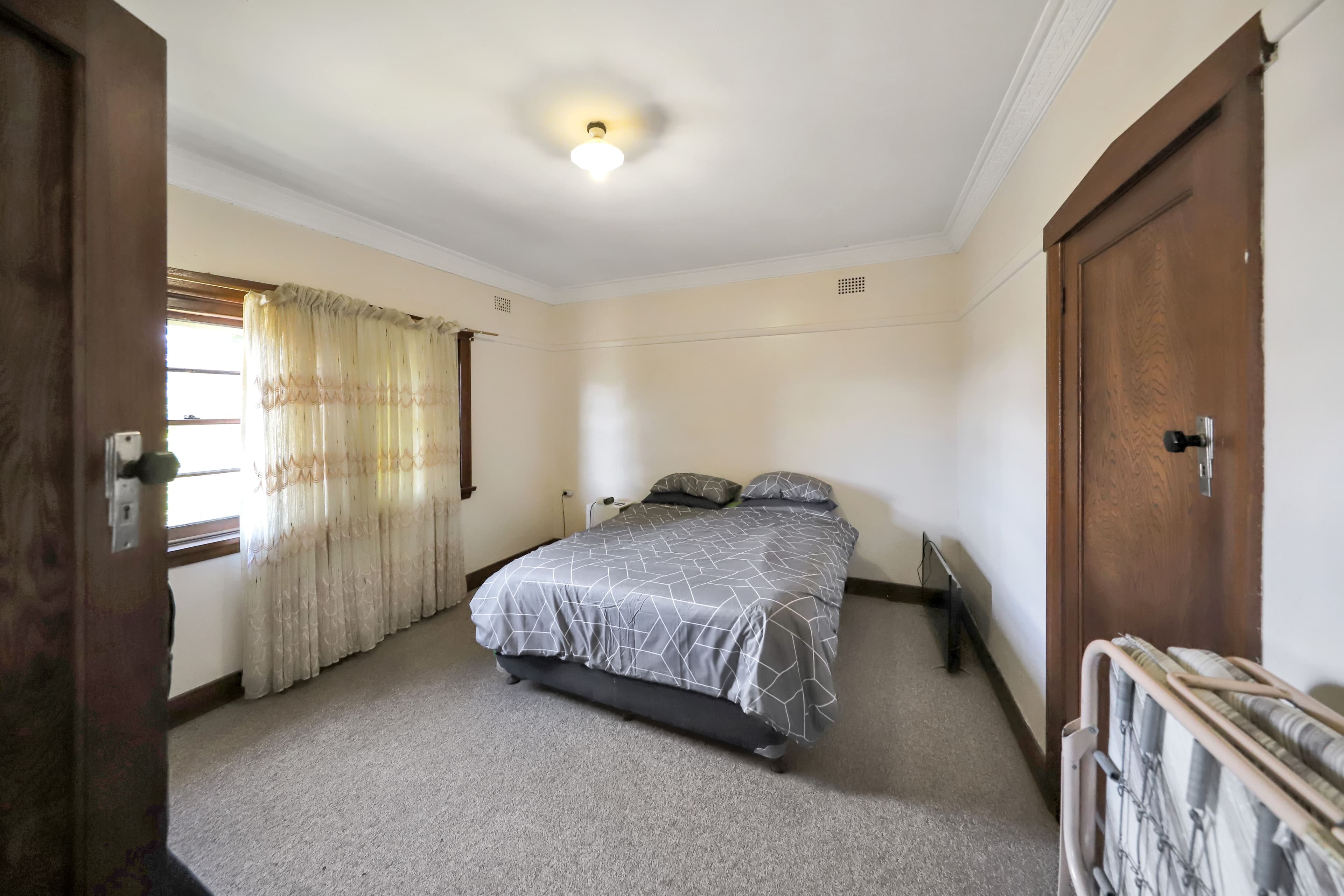 1 Clunie Avenue, Tumut NSW 2720, Tumut - Thumbnail 6