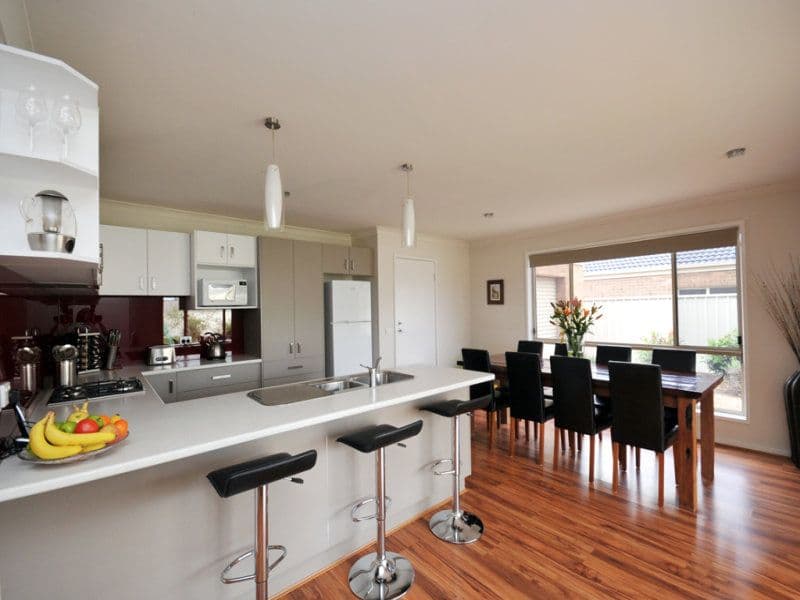 3 Summer Lane, EPSOM VIC 3551, Epsom - Thumbnail 2