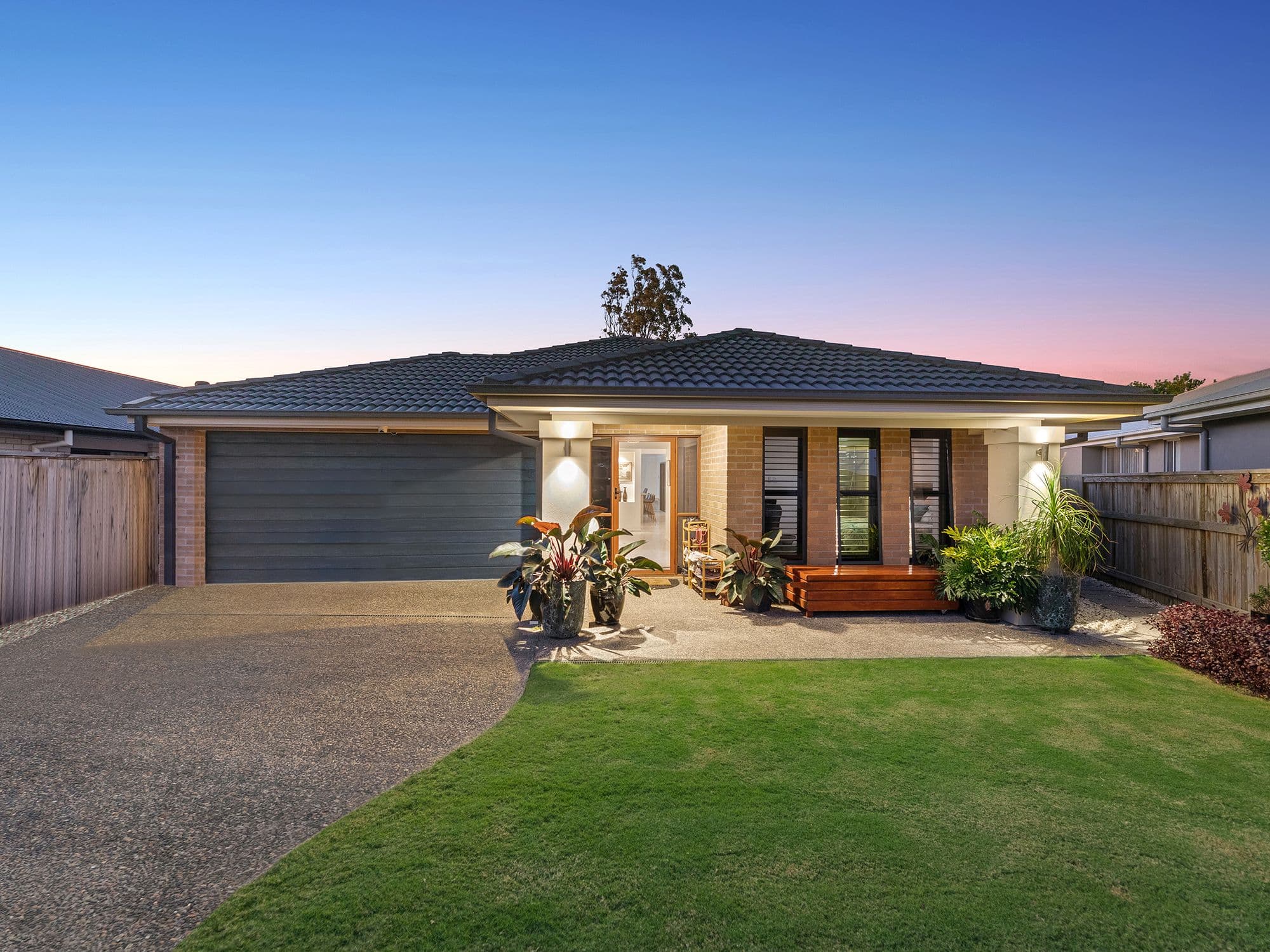 2 Daniell Close, Ripley QLD 4306, Ripley - Thumbnail 2