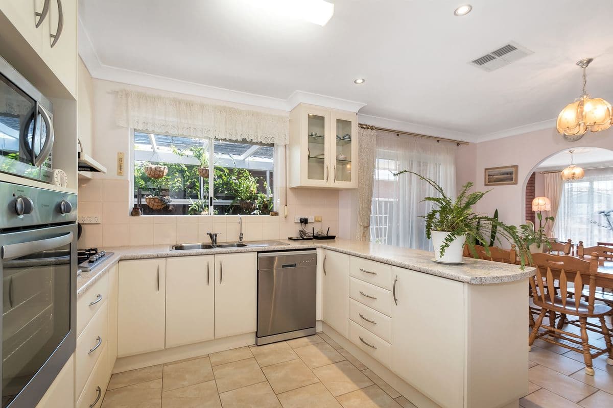 4 Cocos Grove, West Lakes SA 5021, West Lakes - Thumbnail 7