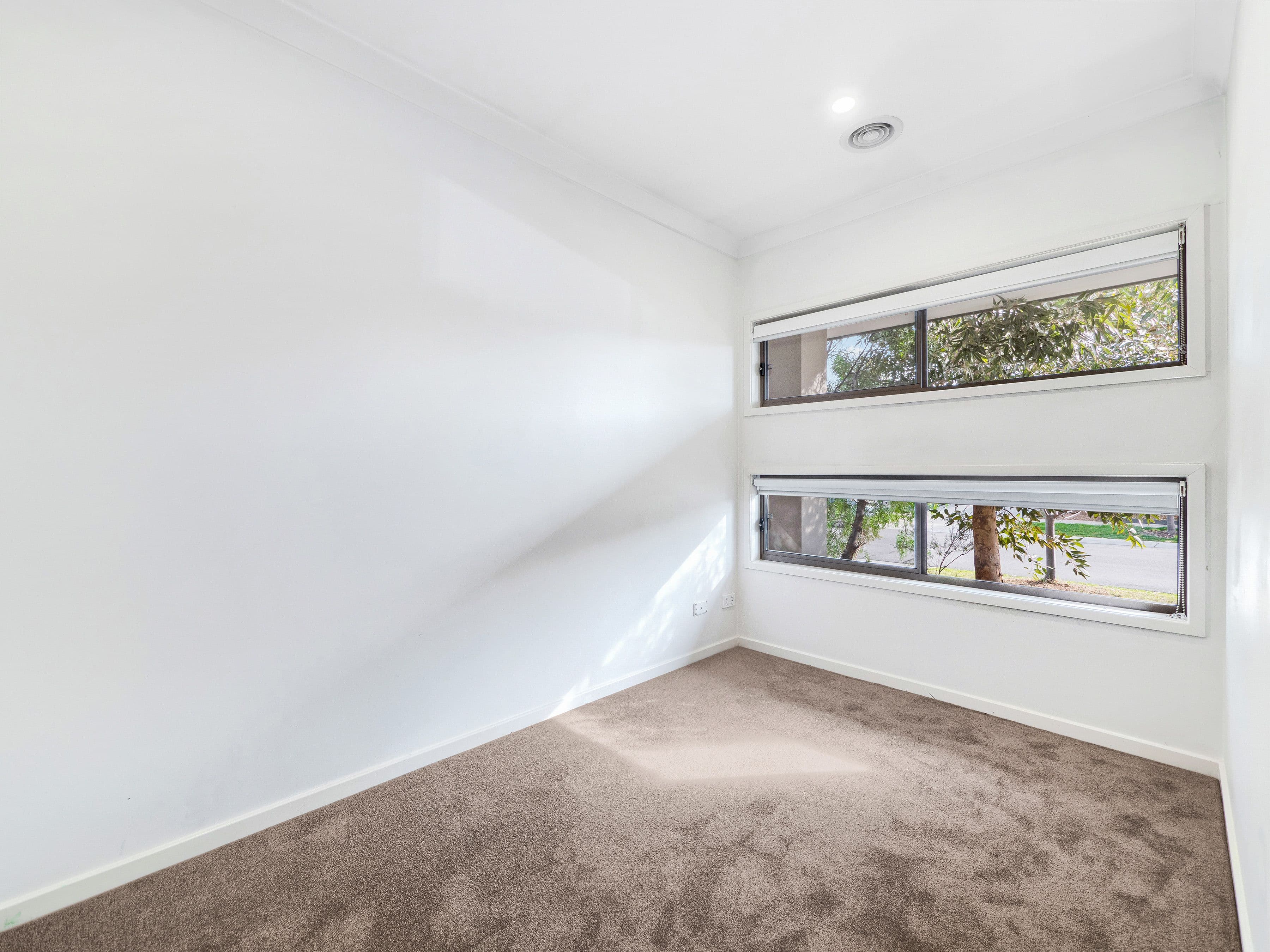17 Melville Road, Officer VIC 3809, Officer - Thumbnail 2