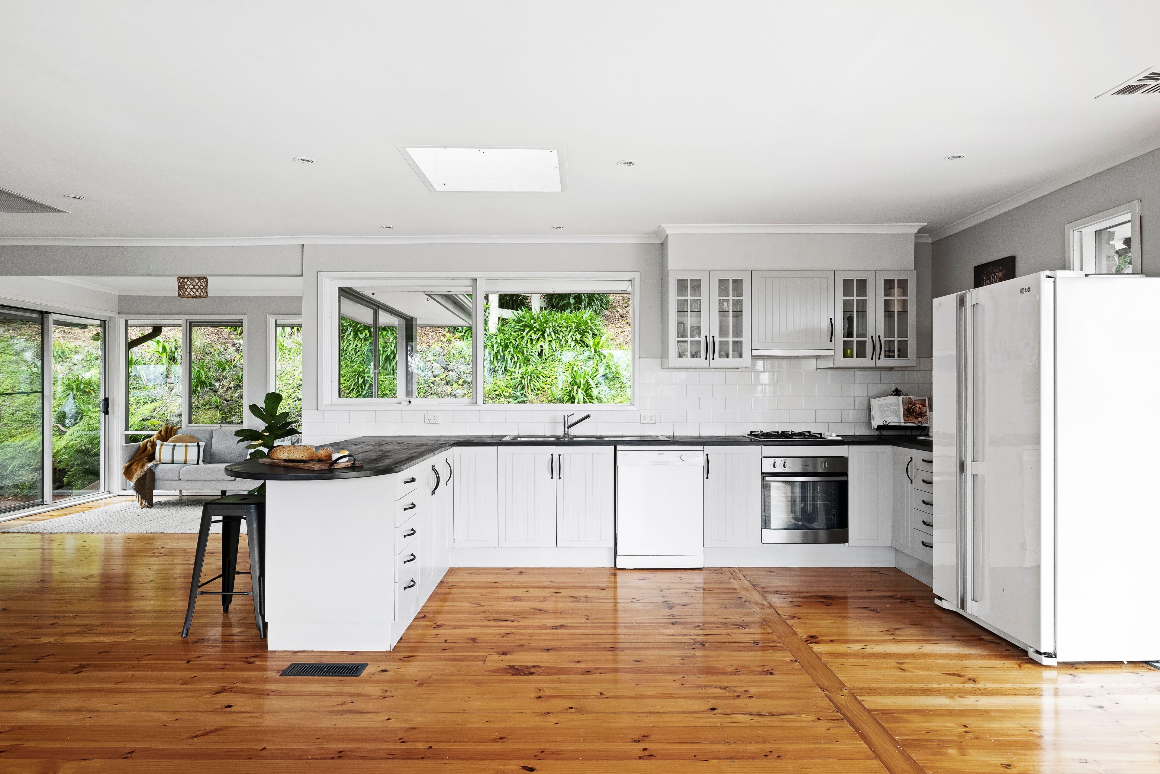 31 Mountain Avenue, Frankston South VIC 3199, Frankston South - Thumbnail 3