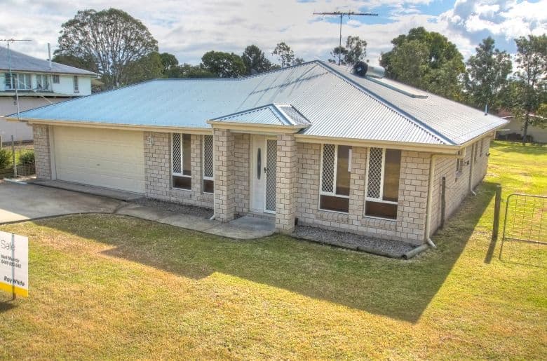 11 Hall Street, PEAK CROSSING QLD 4306, Peak Crossing - Image 1
