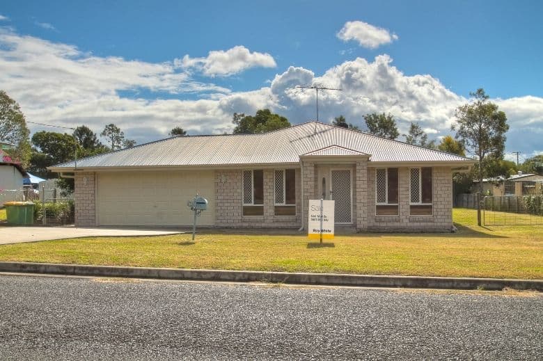 11 Hall Street, PEAK CROSSING QLD 4306, Peak Crossing - Thumbnail 2