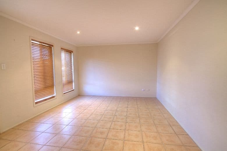 11 Hall Street, PEAK CROSSING QLD 4306, Peak Crossing - Thumbnail 4